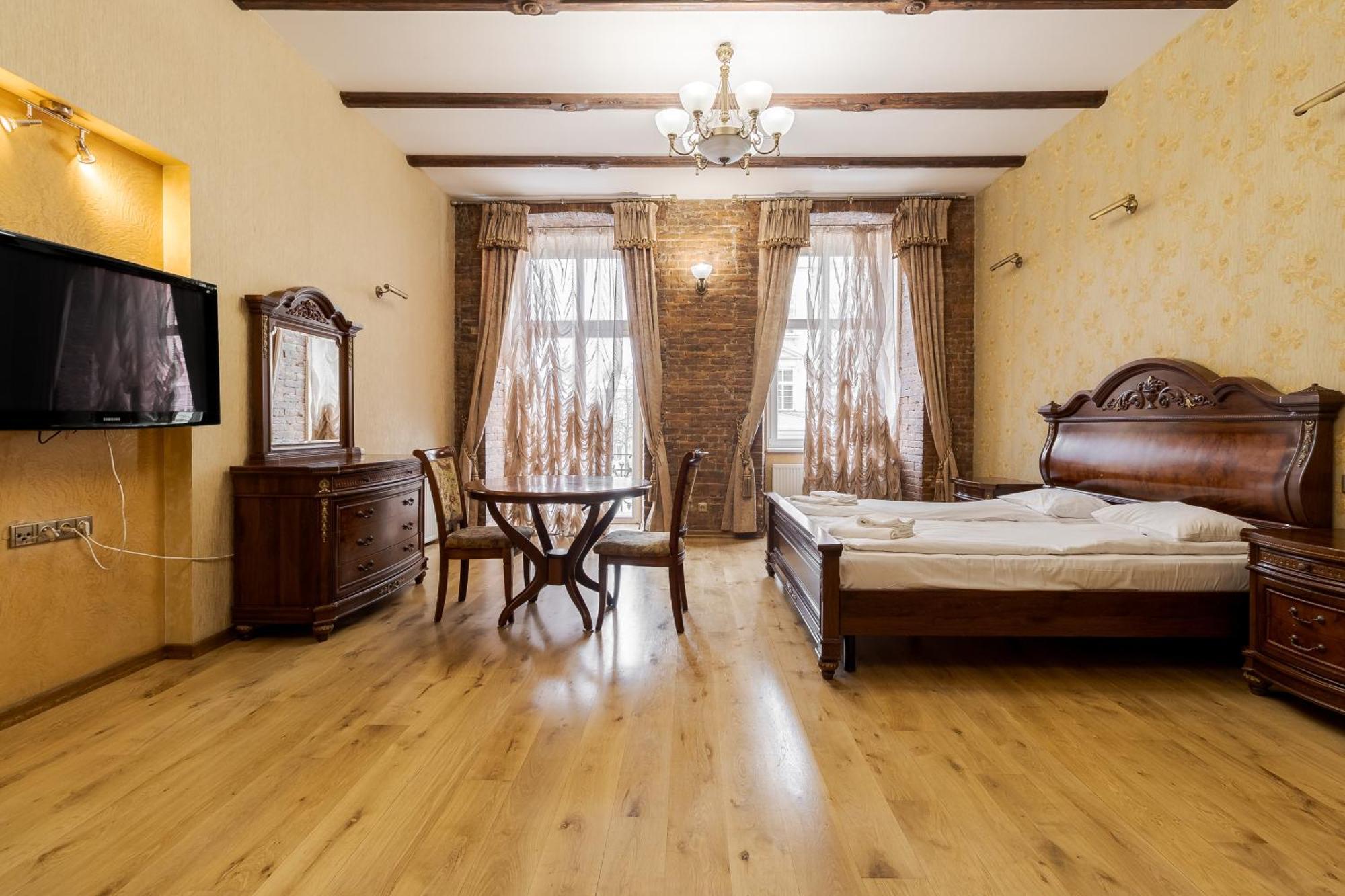 Апартаменти На Площі Ринок, 20 Lviv Dış mekan fotoğraf