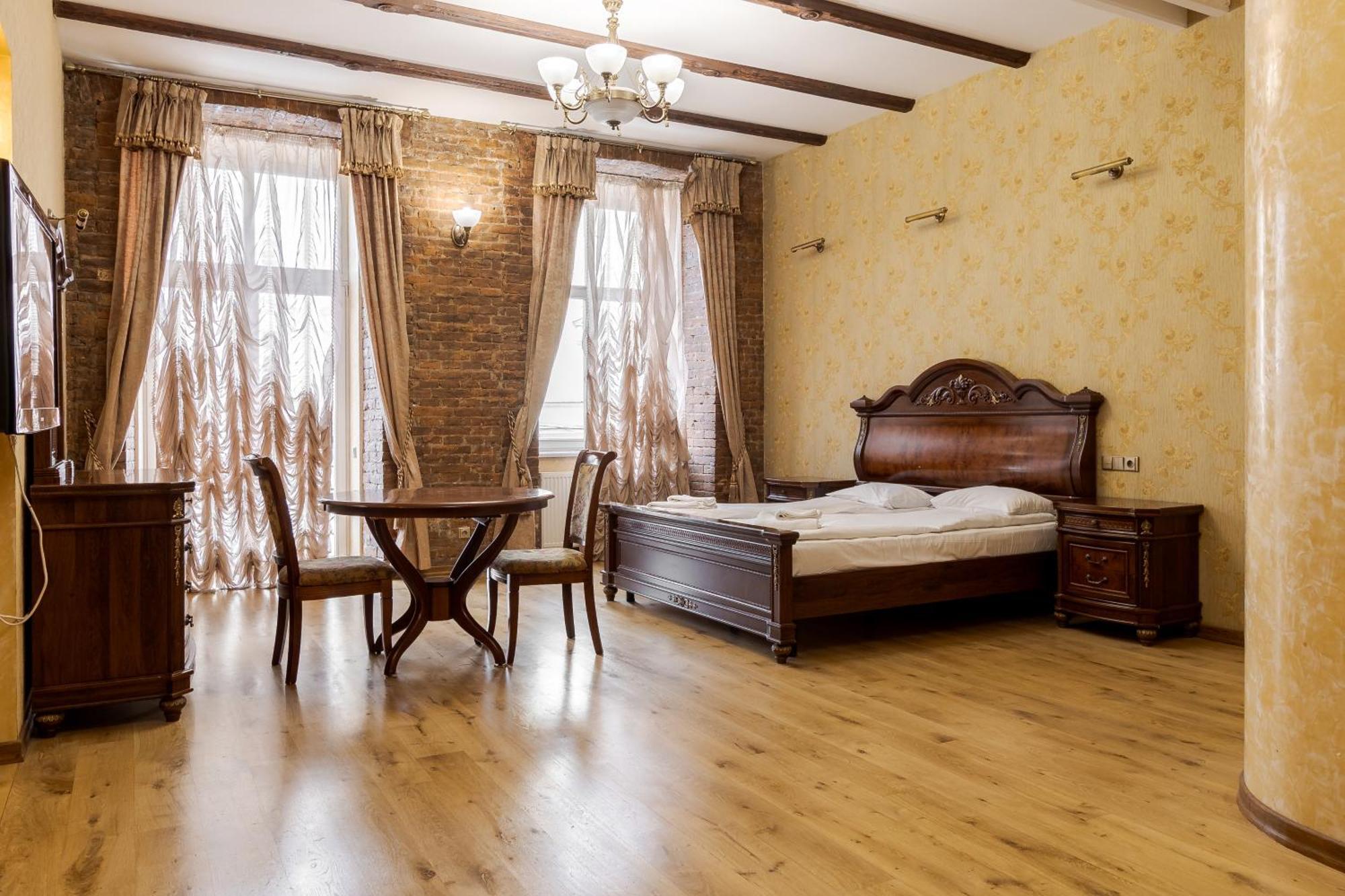 Апартаменти На Площі Ринок, 20 Lviv Dış mekan fotoğraf