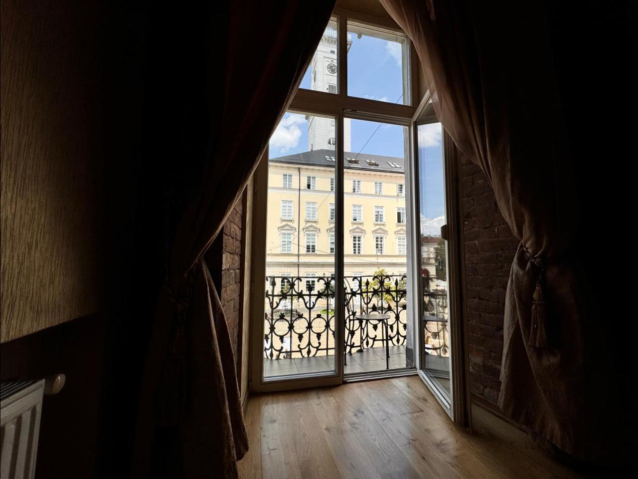 Апартаменти На Площі Ринок, 20 Lviv Dış mekan fotoğraf