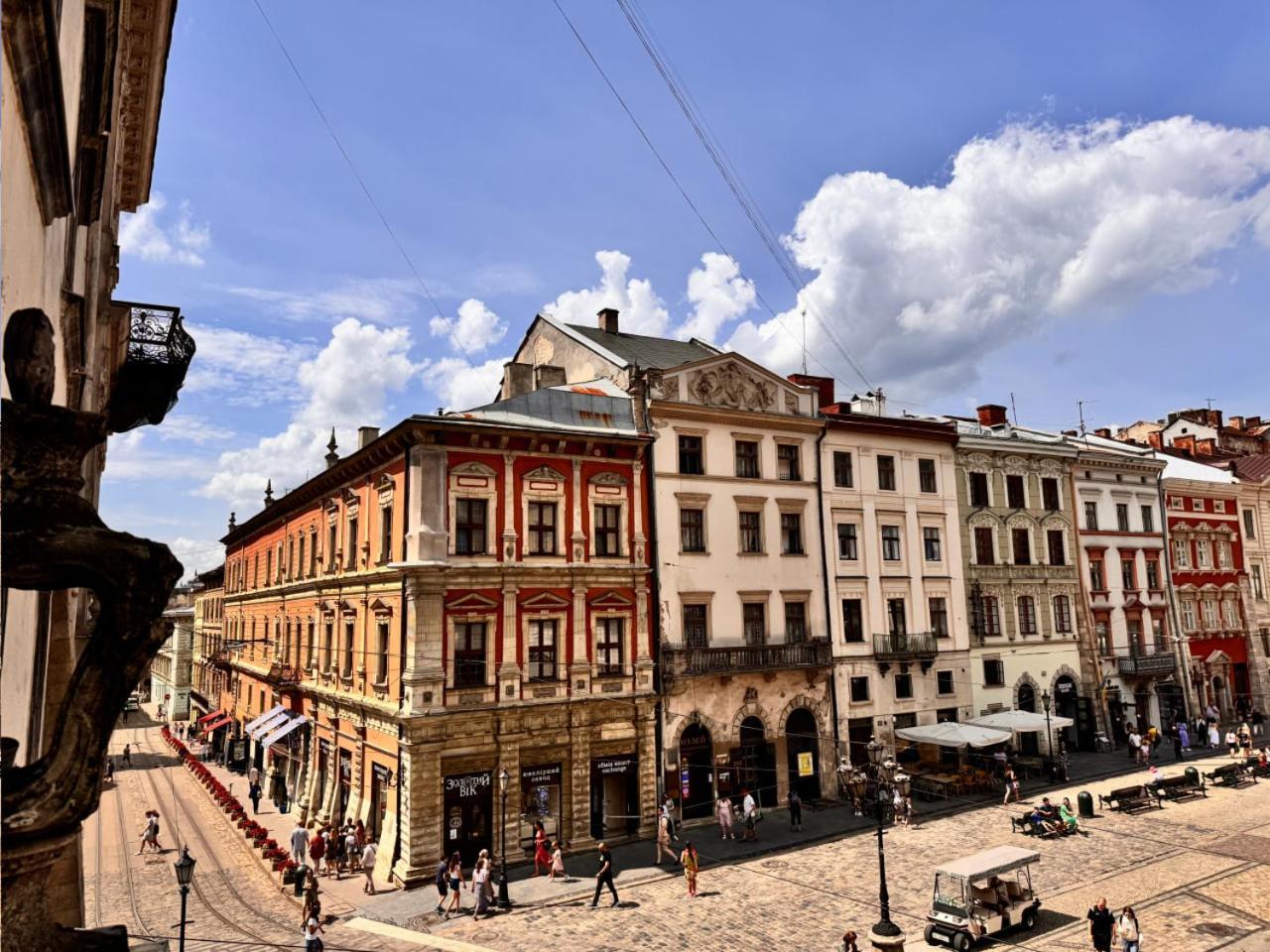 Апартаменти На Площі Ринок, 20 Lviv Dış mekan fotoğraf